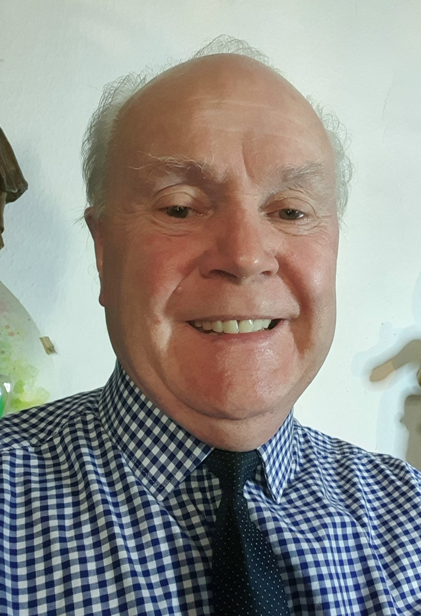 Council pays respect to former leader