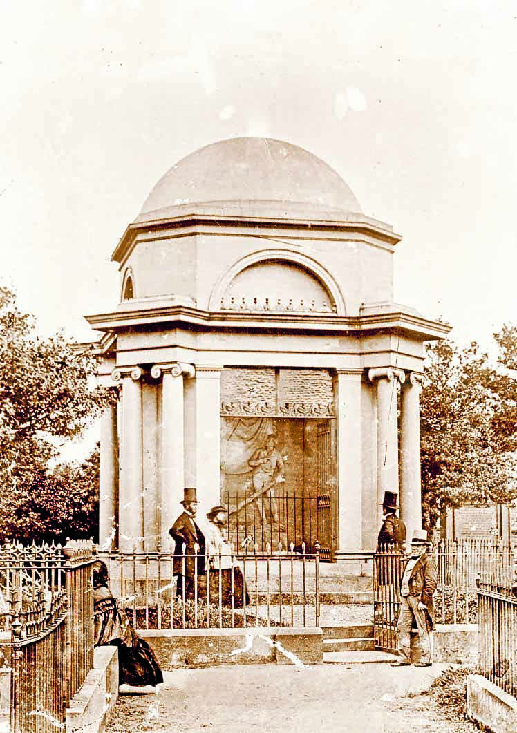 Get to know the mausoleum better