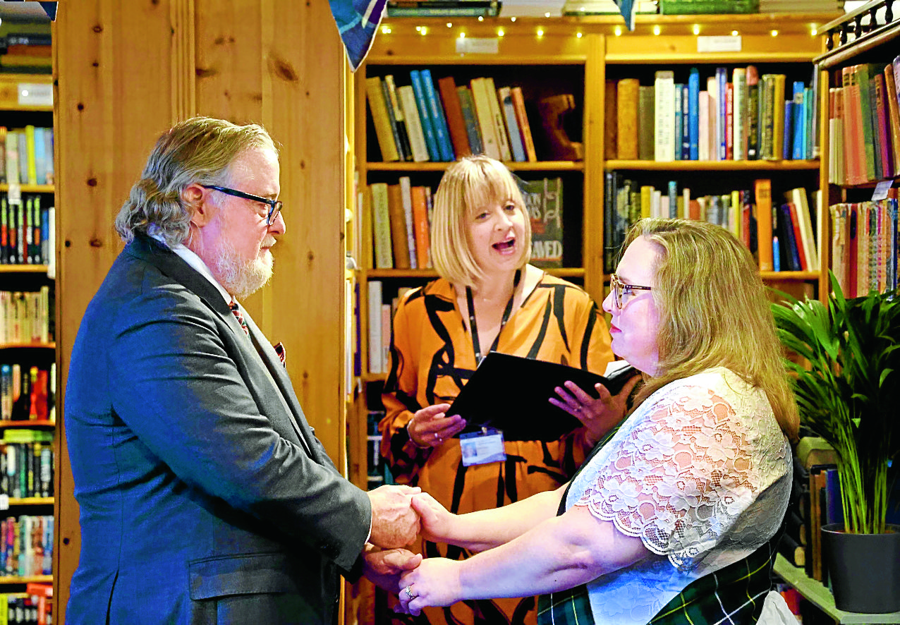 Bookshop hosts couple’s happy ever after