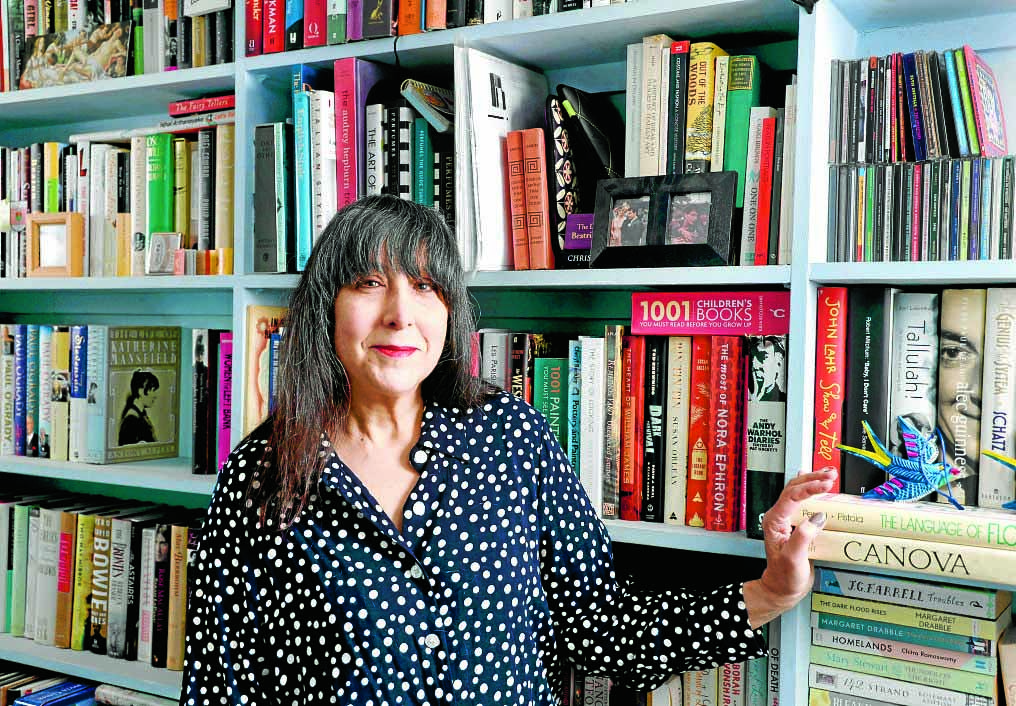 Lee to be festival guest programmer