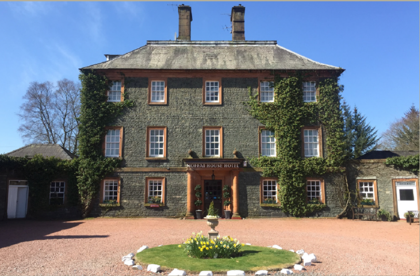 Hotelier reduces price