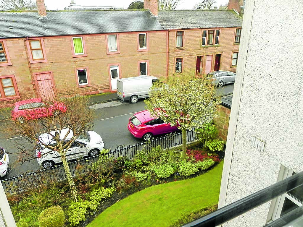 Seller takes unusual step