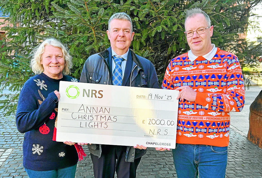 Annan Christmas lights shine brighter thanks to NRS support