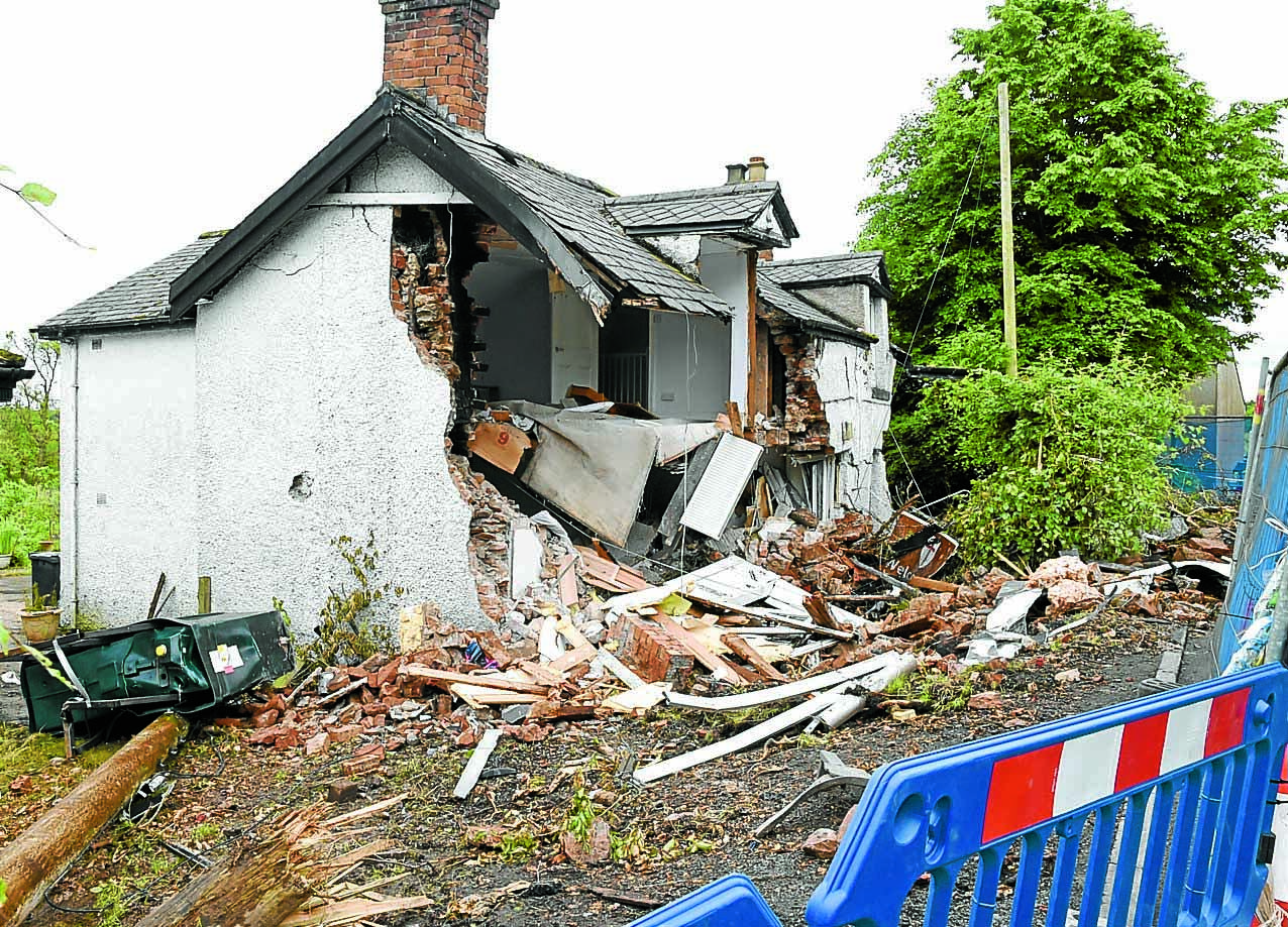 House at centre of A7 crash to be knocked down