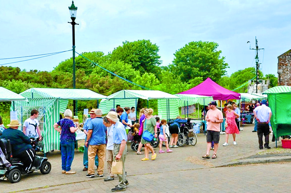Harbour market returns for the new season