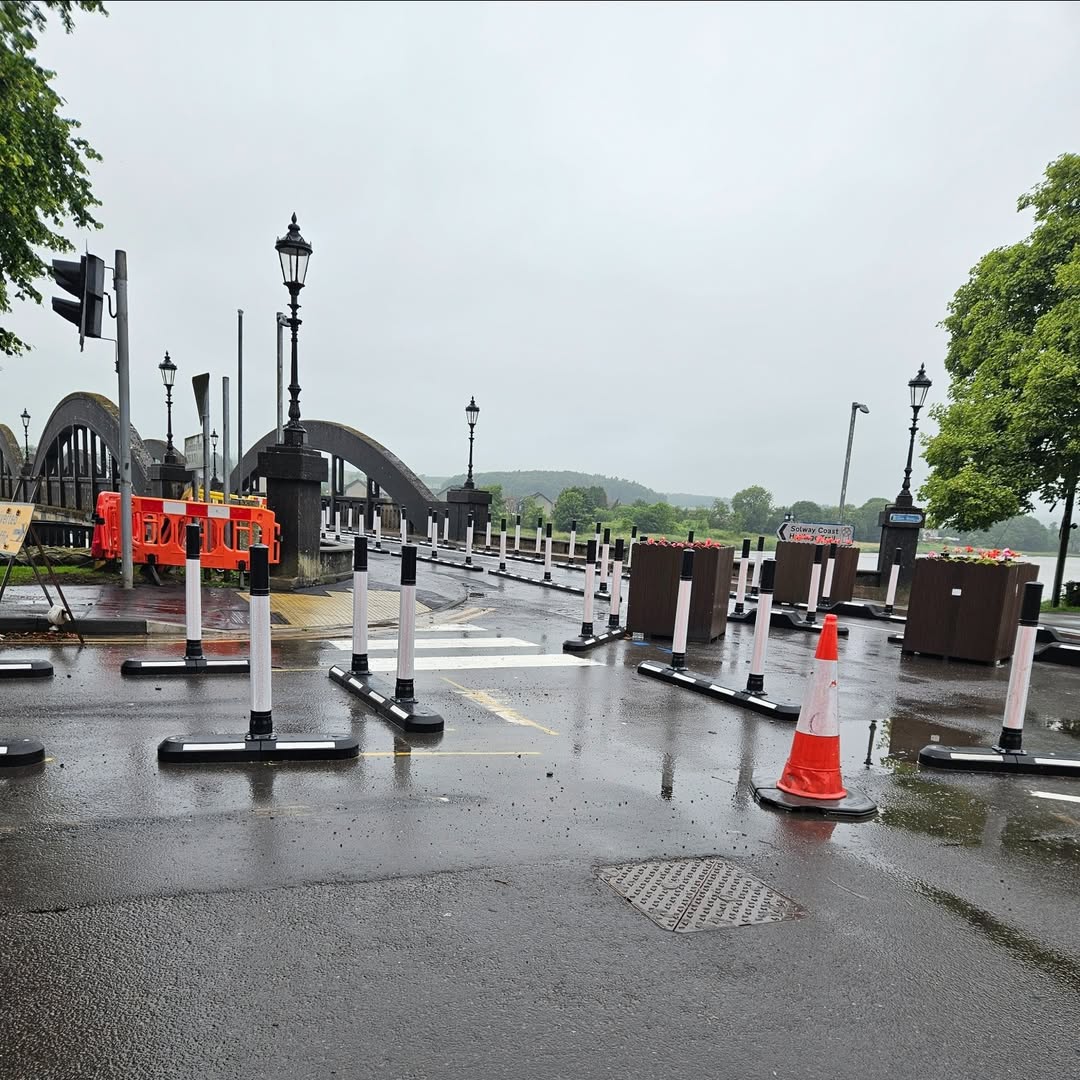Drivers “blatantly” ignoring bridge restrictions