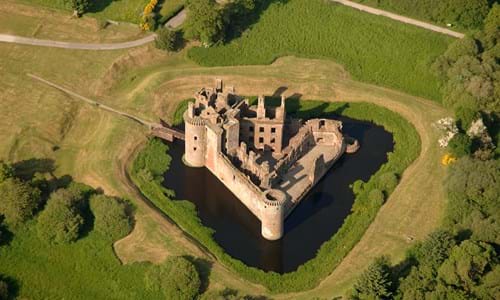 Castle needs to be reopened, says MSP