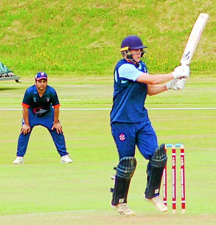 Dumfries defeated despite Cubbon century