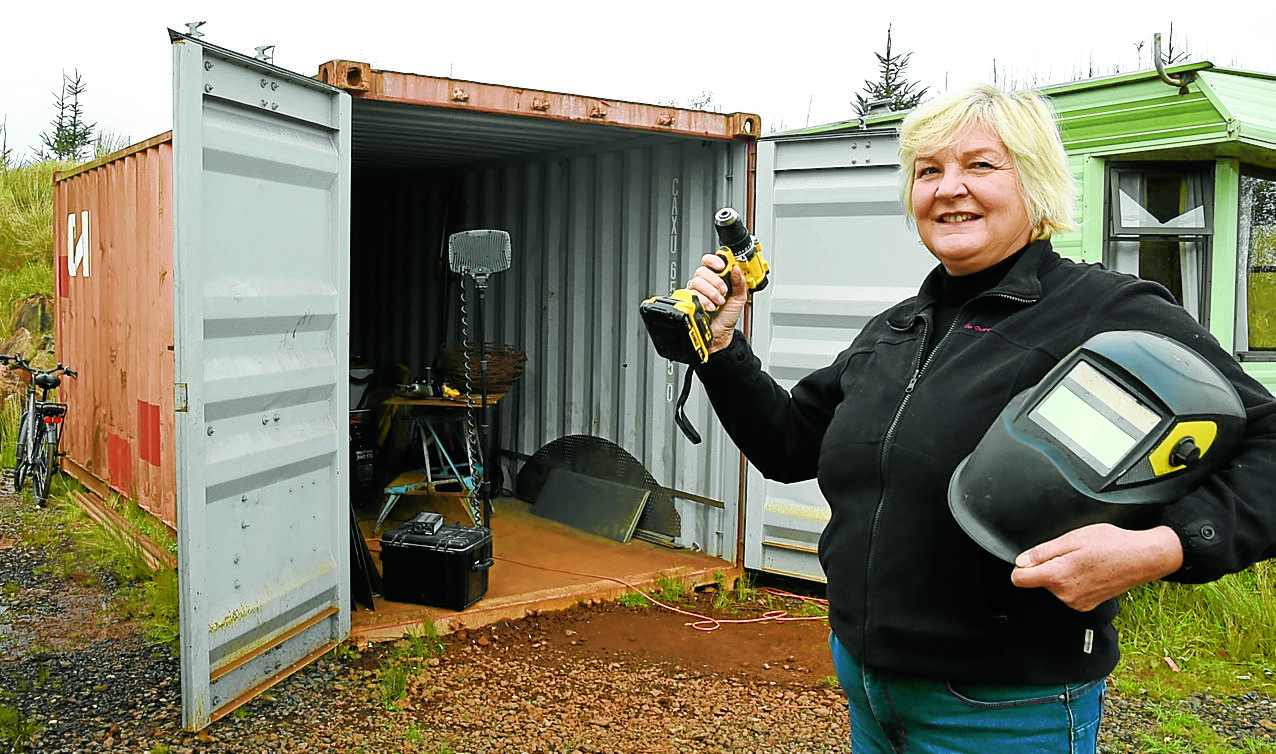 Fiona creates cutting edge art