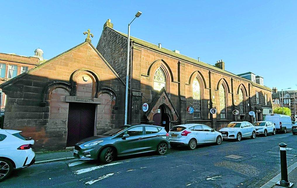Former Dumfries boxing gym goes under the hammer