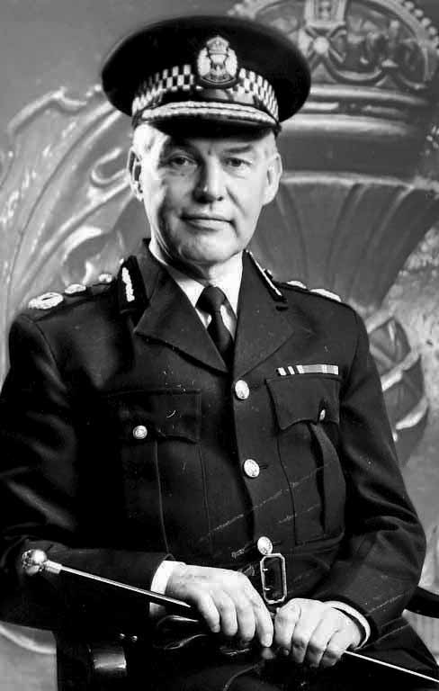 Tributes to Lockerbie top cop