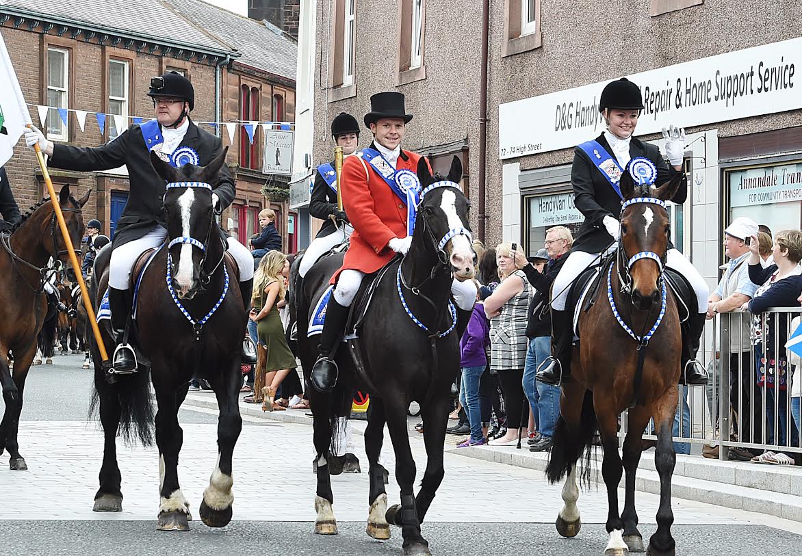 Inspector hails gala goers for good behaviour