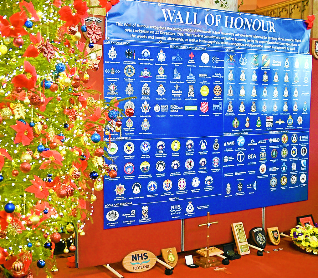 Services mark 37th anniversary of air disaster