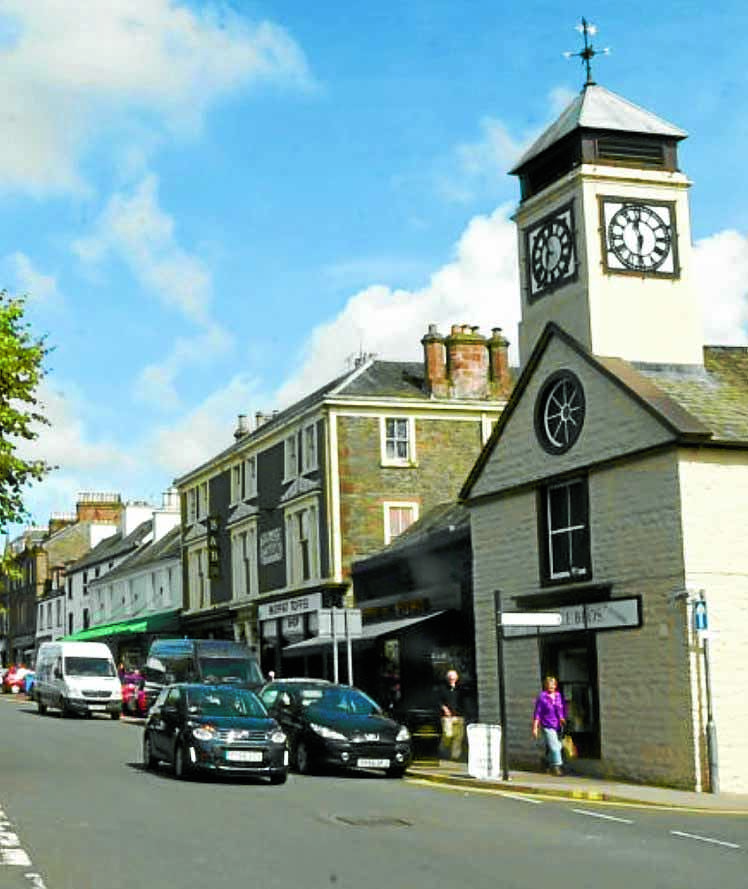 Man arrested after shop ‘weapon’ reports