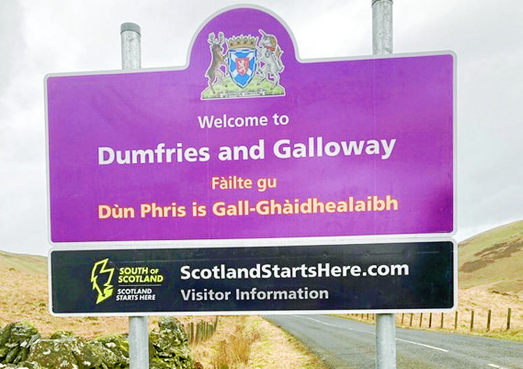 Mixed reaction to new Gaelic welcome signs