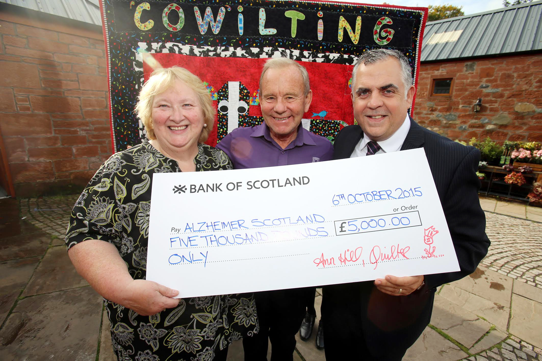 Quilt book raises £5000 for Alzheimer cause