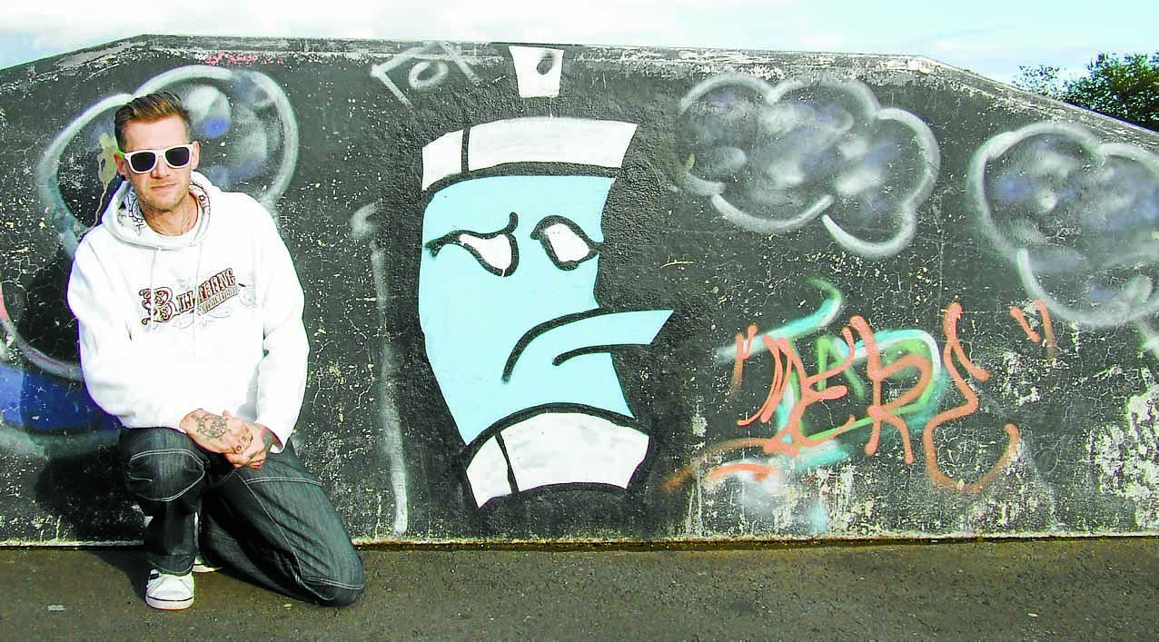 Artist dad in skate park clean up