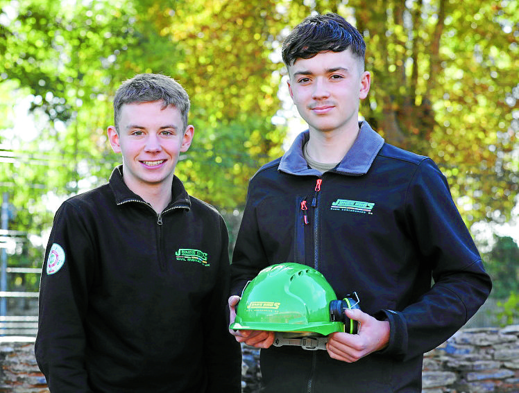 Apprentices gain experience at windfarm schemes
